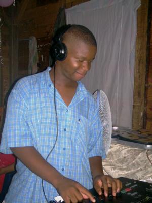 Dj Gwen!!!!!!!!!!!!!!!!!!!!!